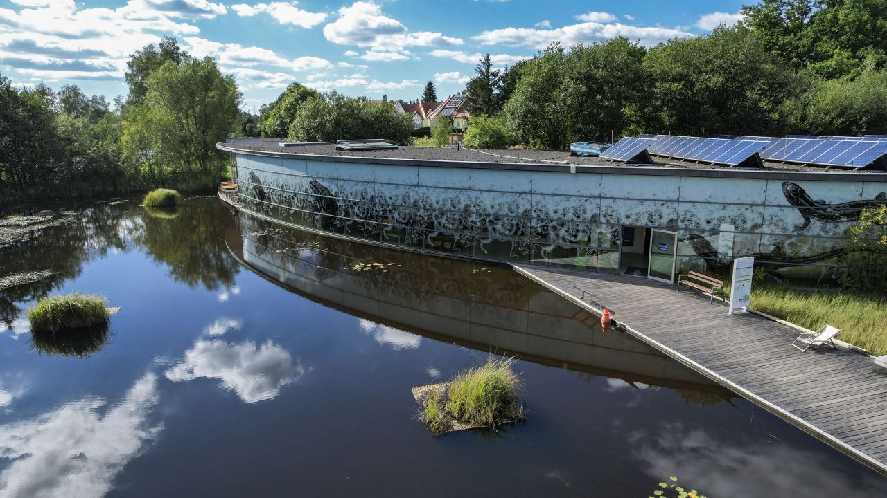 UnterWasserReich, Außenansicht